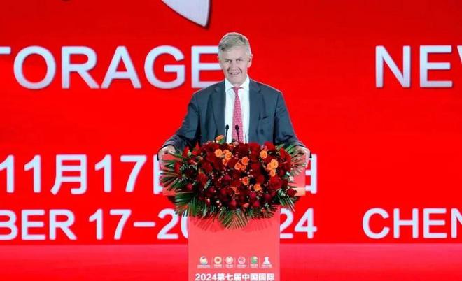 光储新时代 双碳新征程丨2024第七届中国国际光伏与储能产业大会隆重举行(图5)