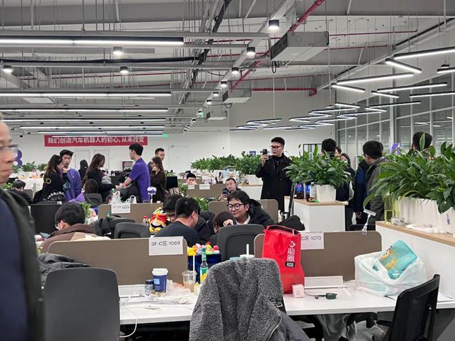 极越「原地解散」：百度的一场造车闹剧(图17)