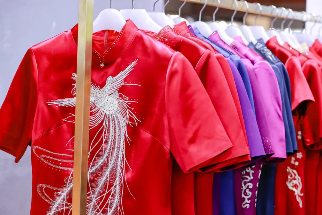 2025中国制式服装十大品牌发布