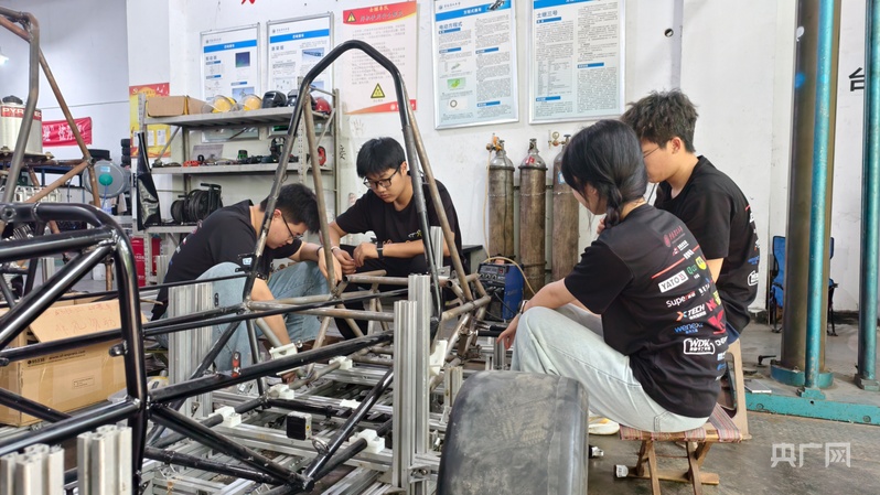 “渝车出海”带动“教育出海” 重庆理工大学打造产教协同新模式(图2)