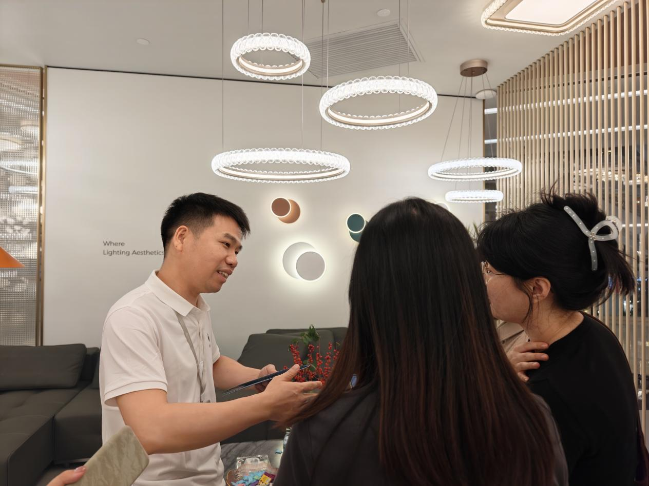 探访 “中国灯饰之都”： 7天拿证、前端维权法治力量护航产业高质量发展(图6)